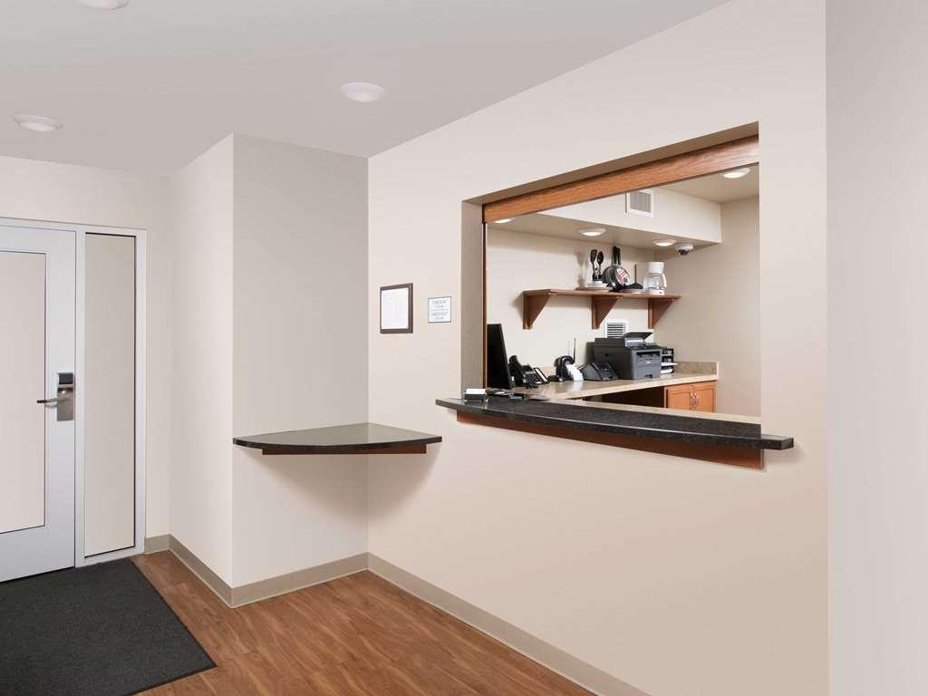 Extended Stay America Select Suites - Wichita - North Interior foto